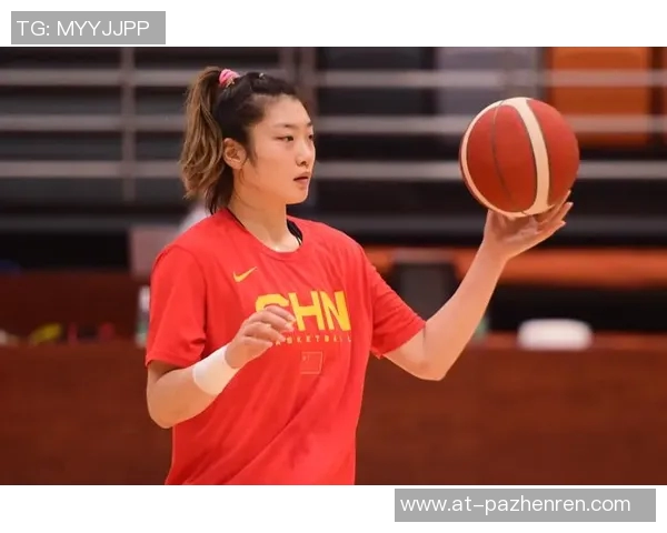 中国德比擦肩而过李梦手感不佳但在WNBA站稳脚跟的精彩故事 中国德比擦肩而过李梦手感不佳但在WNBA站稳脚跟的精彩故事